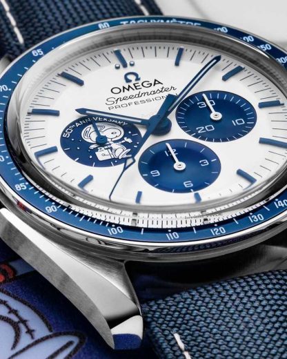 Omega Accès exclusif «Silver Snoopy Award» Speedmaster Série Anniversaire 42 mm, acier sur bracelet en nylon 310.32.42.50.02.001 – Image 5