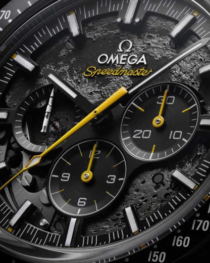 Omega Apollo 8 Speedmaster Dark Side of the Moon 44,25 mm, céramique noire sur bracelet caoutchouc 310.92.44.50.01.001 – Image 4