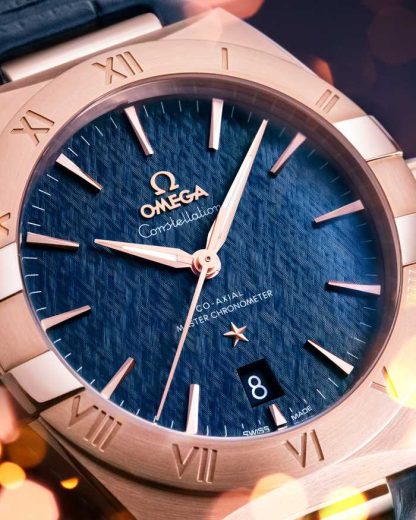 Omega Constellation 39 mm, or Sedna™ sur bracelet en cuir 131.53.39.20.03.001 – Image 6