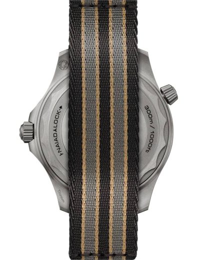 Omega Édition 007*** Seamaster Diver 300M 42 mm, titane sur bracelet NATO 210.92.42.20.01.001 – Image 2