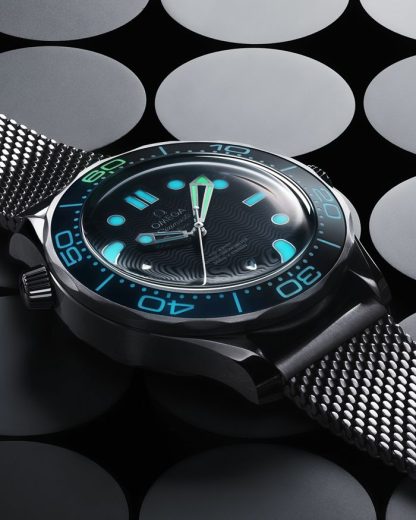 Omega James Bond 60e Anniversaire Seamaster Diver 300M 42 mm, acier sur acier 210.30.42.20.03.002 – Image 5