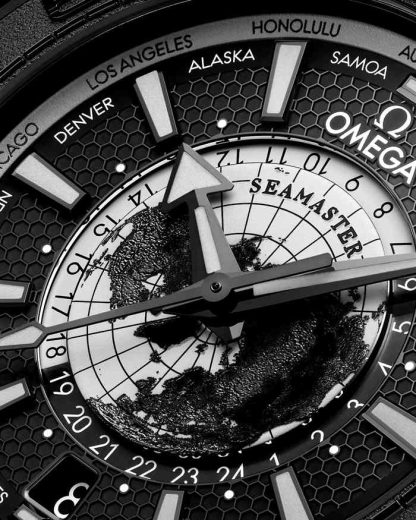 Omega Nouveauté Seamaster Planet Ocean 600M 45,5 mm, céramique noire sur bracelet caoutchouc 215.92.46.22.01.007 – Image 3