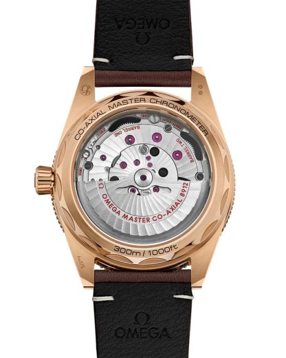 Omega Seamaster 300 41 mm, Bronze gold sur bracelet en cuir 234.92.41.21.10.001 – Image 2