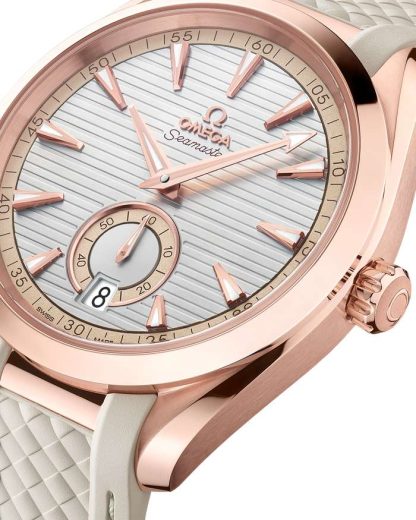 Omega Seamaster Aqua Terra 150M 41 mm, or Sedna™ sur bracelet caoutchouc 220.52.41.21.02.001 – Image 4