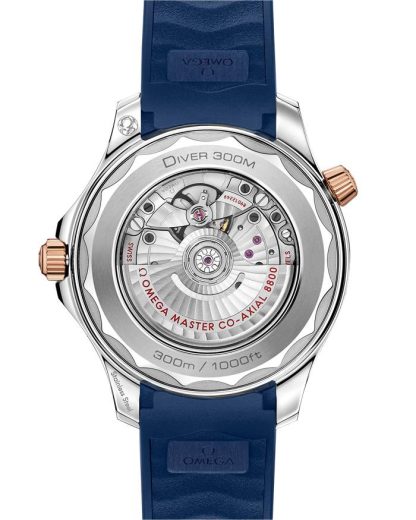Omega Seamaster Diver 300M 42 mm, acier - or « Sedna™ » sur bracelet caoutchouc 210.22.42.20.03.002 – Image 2