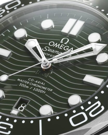 Omega Seamaster Diver 300M 42 mm, acier sur acier 210.30.42.20.10.001 – Image 3