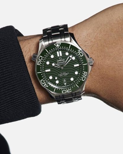 Omega Seamaster Diver 300M 42 mm, acier sur acier 210.30.42.20.10.001 – Image 4