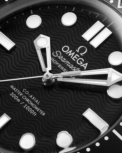 Omega Seamaster Diver 300M 42 mm, acier sur bracelet caoutchouc 210.32.42.20.01.003 – Image 4