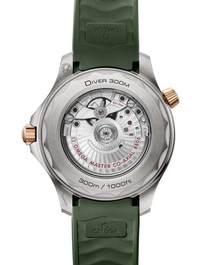 Omega Seamaster Diver 300M 42 mm, titane - Bronze gold sur bracelet caoutchouc 210.92.42.20.10.001 – Image 2