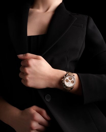 Omega Speedmaster 38 38 mm, acier - or « Sedna™ » sur bracelet en cuir 324.23.38.50.02.002 – Image 2