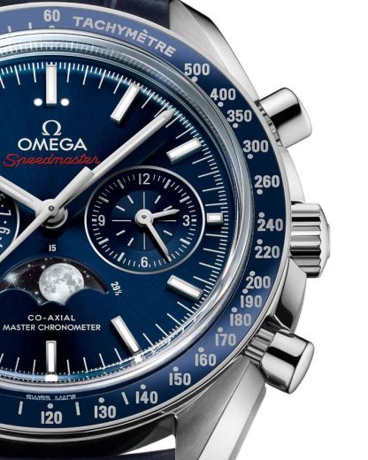 Omega Speedmaster Moonphase 44,25 mm, acier sur bracelet en cuir 304.33.44.52.03.001 – Image 3