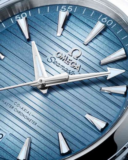 Omega Summer Blue Seamaster Aqua Terra 150M 41 mm, acier sur bracelet caoutchouc 220.12.41.21.03.008 – Image 3