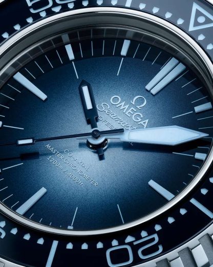 Omega Summer Blue Seamaster Ploprof 1200M 55x45 mm, O-MEGASTEEL sur bracelet caoutchouc 227.32.55.21.03.001 – Image 3