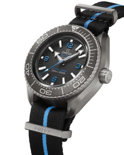 Omega Ultra Deep Seamaster Planet Ocean 6000M 45,5 mm, titane sur bracelet NATO 215.92.46.21.01.001 – Image 3